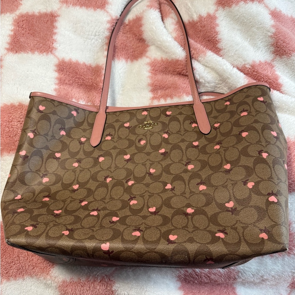 Coach Brown and Pink Tote Bag with Stylish Design